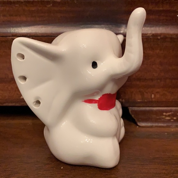 Elephant - Picture 2 of 5